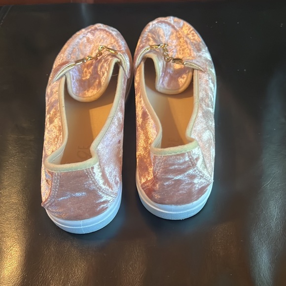 faux suede, size 8, slip on women shoe - Picture 5 of 5